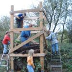 Aufschichten mit Ästen